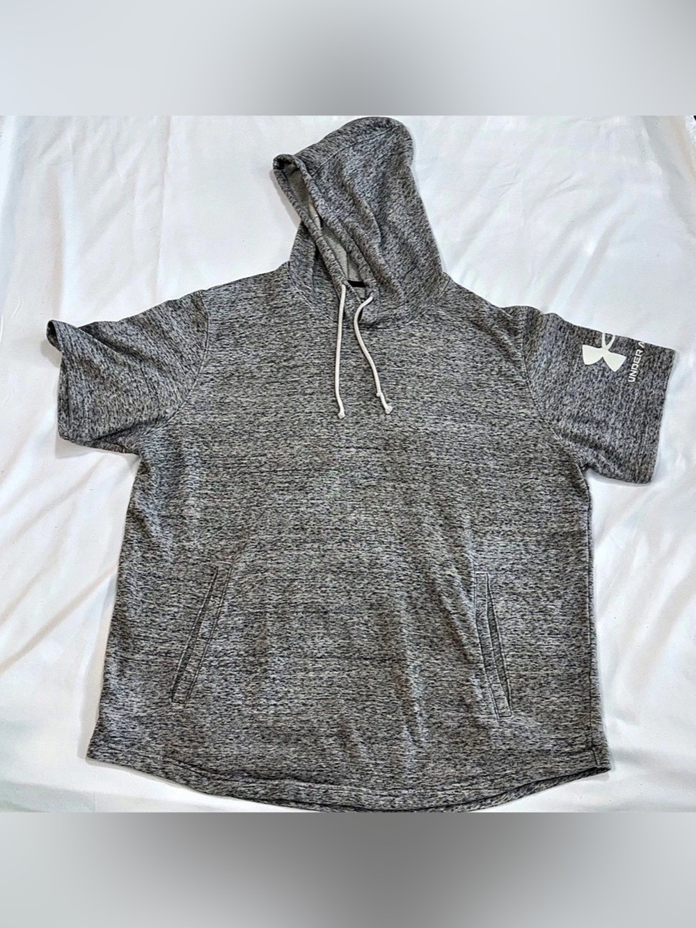 Under Armour Gray Short Sleeve Hoodie Men’s XXL 2XL Cotton Blend